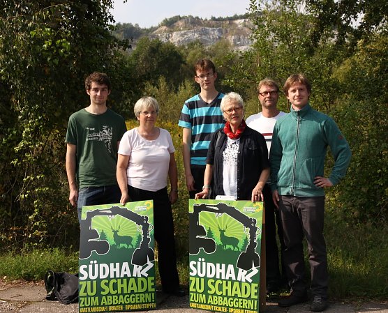 Neues Plakat vorgestellt (Foto: B90/Grüne) Neues Plakat vorgestellt (Foto: B90/Grüne)