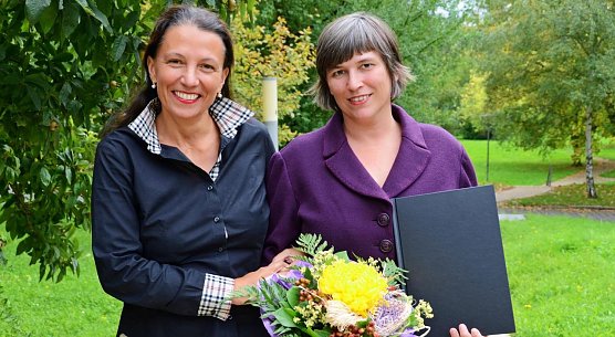 Erste Absolventin (Foto: Tina Bergknapp/FHN)