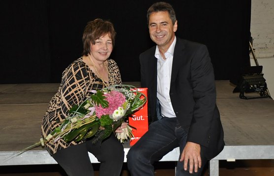 Dank von Wolfgang Asche an Anka Zink (Foto: KSK)