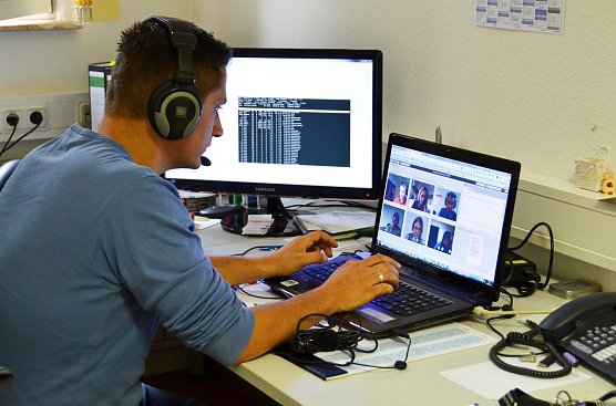 Sebastian Ziegler vom e-Team bei einer Videokonferenz &uuml;ber den Big Blue Button (Foto: Fachhochschule Nordhausen)