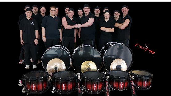 Die SpeedStiXXs werden den ersten Boxkampf der Saison lautstark begleiten (Foto: privat)