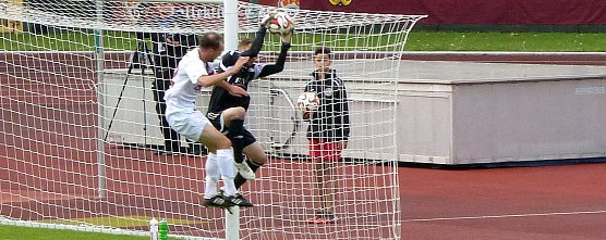 Luftkampf mit Torh&uuml;ter Siefkes (Foto: Christian Greiner)