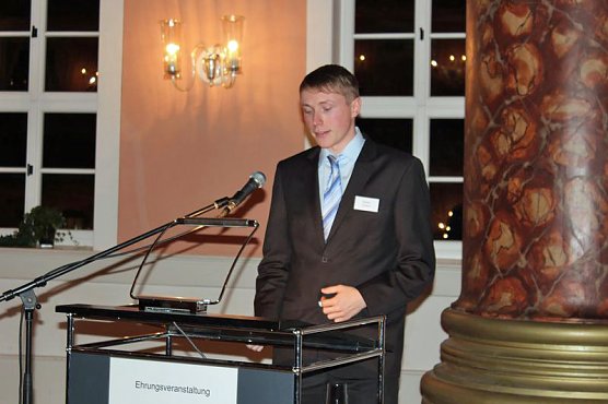 WAGO- Stiftung ehrt die 13 besten Auszubildenden (Foto: Karl-Heinz Herrmann) WAGO- Stiftung ehrt die 13 besten Auszubildenden (Foto: Karl-Heinz Herrmann)