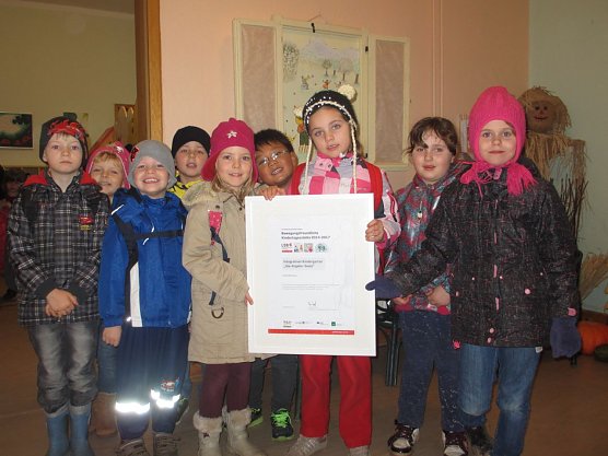 Die KITA Ida-Vogeler-Seele ist nun offiziell "Bewegungsfreundlich" (Foto: Kreissportbund) Die KITA Ida-Vogeler-Seele ist nun offiziell "Bewegungsfreundlich" (Foto: Kreissportbund)