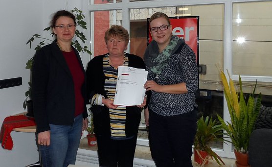 Spende übergeben (Foto: privat) Spende übergeben (Foto: privat)