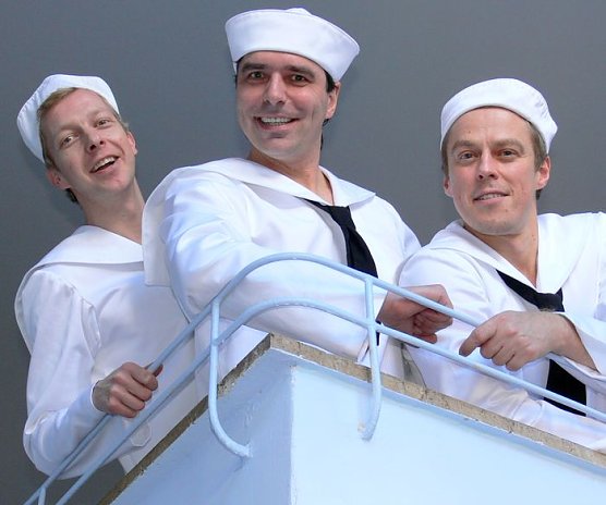 Landgang im Theater (Foto: Kühn) Landgang im Theater (Foto: Kühn)