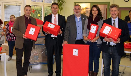 Wunschbaumaktion (Foto: J. Piper) Wunschbaumaktion (Foto: J. Piper)