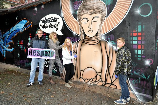Milena, Jennifer, Oliver und Profi Tobias Kunze (Foto: Käthe-Kollwitz Regelschule) Milena, Jennifer, Oliver und Profi Tobias Kunze (Foto: Käthe-Kollwitz Regelschule)