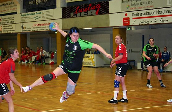 Nach starkem Beginn gelangen dem NSV nur noch selten gute Spielz&uuml;ge die zu solch freier Wurfposition f&uuml;hrten. (Foto: Uwe Tittel)