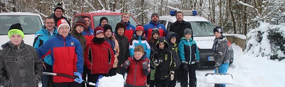 Zum vierten mal ist der Nachwuchs der Bergwacht S&uuml;dharz zum Wintercamp nach Rothes&uuml;tte gekommen (Foto: Angelo Glashagel)