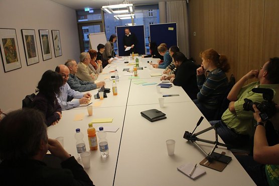 Gemeinsam besprach man gestern, wie der Offene Kanal Nordhausen im kommenden Jahr arbeiten soll (Foto: Angelo Glashagel)