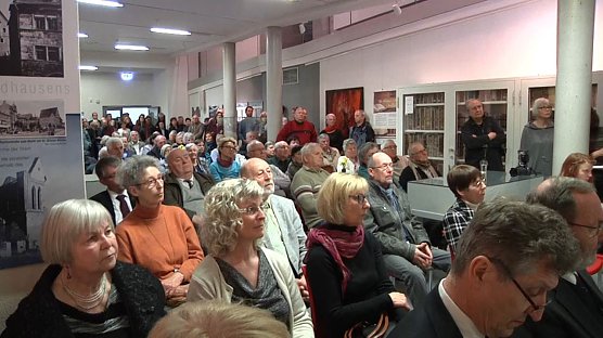 Ausstellungser&ouml;ffnung in der Flohburg - damit die gesammelten Erfahrungen nicht verloren gehen (Foto: Angelo Glashagel)