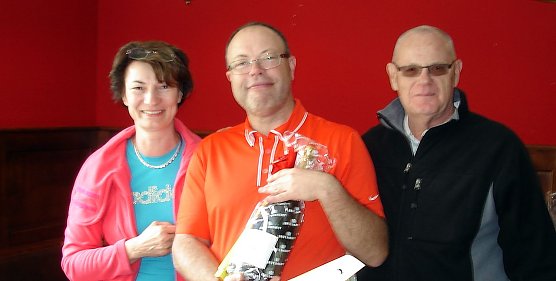 Sieger im ersten Turnier (Foto: Holzapfel)