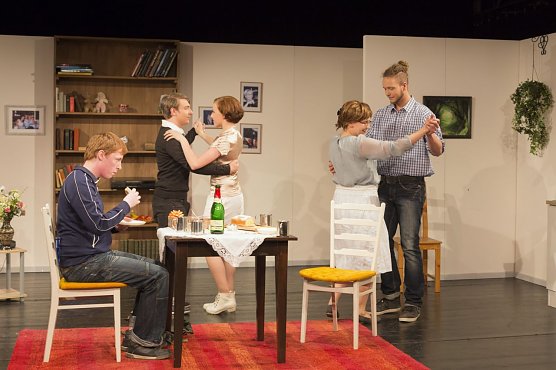 Im Rahmen der 23. S&uuml;dharzer Schultheatertage im Theater Nordhausen steht auch das St&uuml;ck Liebe Jelena Sergejewna des Theaterjugendclubs auf dem Programm (Foto: Tilmann Graner)