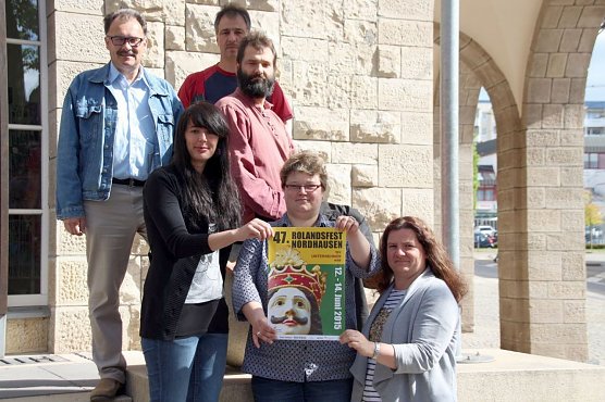 Vorbereitungstreffen der Akteure. Im Bild: Uwe R&uuml;diger, Pro Vita Akademie, Sabine Reich vom Kreisjugendring, Ralf J&auml;ger vom Drachenland e.V. Rodishain, Frank Tuschy vom Kinderkirchenladen, Steffi B&ouml;nisch vom Mehrgenerationenhaus sowie Sarina Panke von den Johannitern. (Foto: Patrick Grabe)