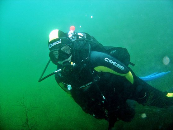 Einmal abtauchen (Foto: VHS) Einmal abtauchen (Foto: VHS)