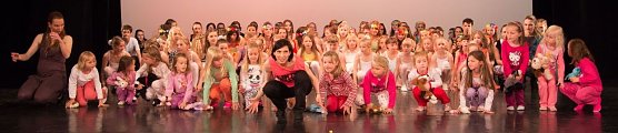 Tanzschule Taimba feierte ihr 10-j&auml;hriges Bestehen im Theater Nordhausen (Foto: Andr&aacute;s Dobi)