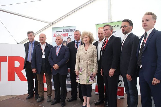 Zur Er&ouml;ffnung war nicht nur die Nordh&auml;user Lokalpolitik gekommen, sondern auch Besuch aus Erfurt, Berlin und Br&uuml;ssel (Foto: Angelo Glashagel)