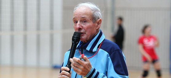 Otto Braune bei Volleyball-Turnier 2013 (Foto: nnz)