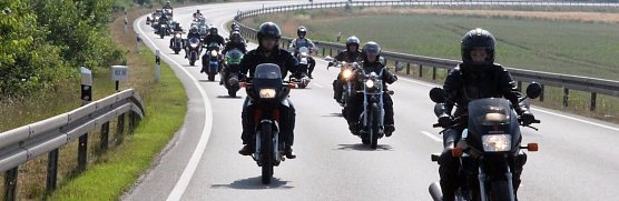 Coole Bikes auf hei&szlig;em Asphalt (Foto: S. Spehr)