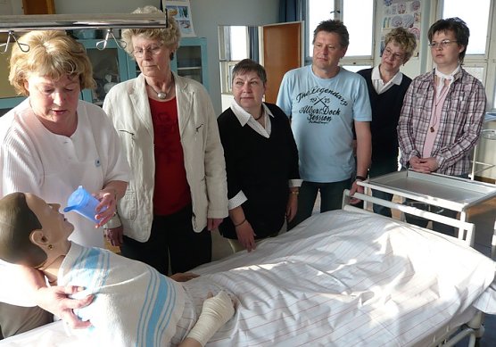 Pflegekurs (Foto: Piper/pln)