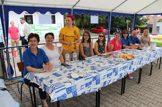 24-Stunden-Schwimmen gestartet (Foto: Karl-Heinz Herrmann) 24-Stunden-Schwimmen gestartet (Foto: Karl-Heinz Herrmann)