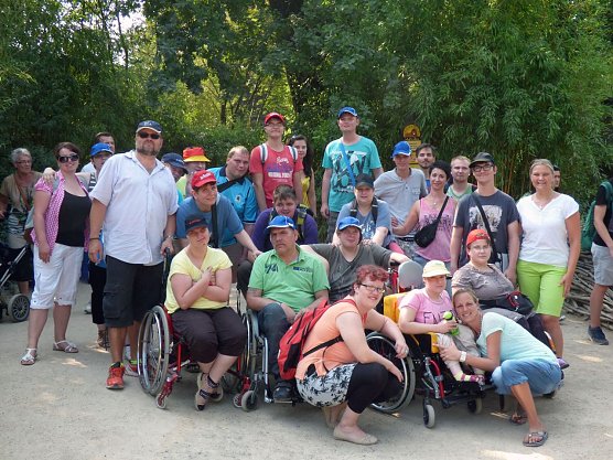 Zu Besuch im Leipziger Zoo: das Mehrgenerationenhaus S&uuml;lzhayn (Foto: KMG Kliniken plc)