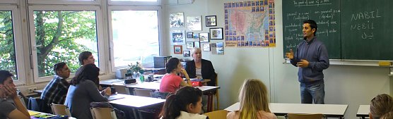 Am Nordh&auml;user Berufsschulzentrum berichtete der aus Syrien geflohenen Lehrer Nabil von seiner Reise (Foto: Angelo Glashagel)