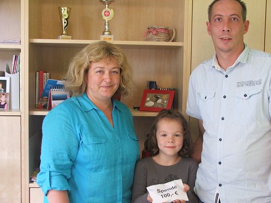 Nur Leiterin Sabine Jentho wusste was Marco Funke als &Uuml;berraschung geplant hatte (Foto: Marco Funke)