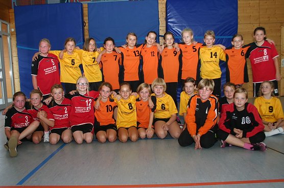 Weiblicher Handballnachwuchs (Foto: Uwe Tittel)