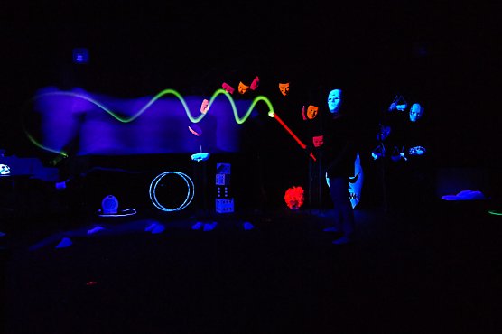 Hexen und Zauberer besuchen den Ferienpark (Foto: Ferienpark Feuerkuppe)