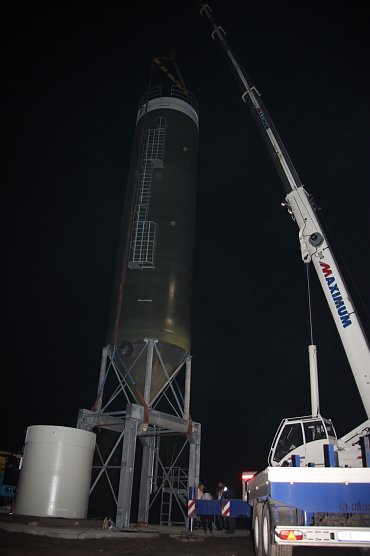 Das Silo steht (Foto: J. Piper)