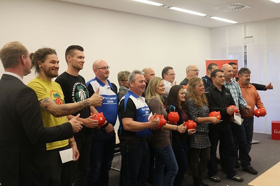 10 Vereine hatten sich dem Votum der Nordhäuser PS-Los Sparer gestellt (Foto: Angelo Glashagel) 10 Vereine hatten sich dem Votum der Nordhäuser PS-Los Sparer gestellt (Foto: Angelo Glashagel)