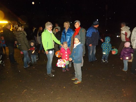 Martiniumzug in Neustadt (Foto: Inge Schoolman) Martiniumzug in Neustadt (Foto: Inge Schoolman)