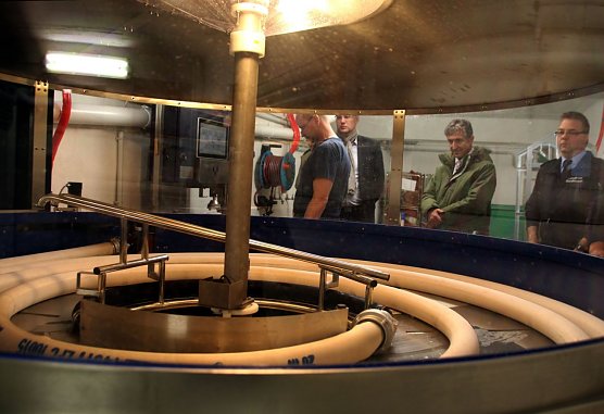 Schlauchwaschanlage besichtigt (Foto: I. Bergmann, Stadtverwaltung Nordhausen)