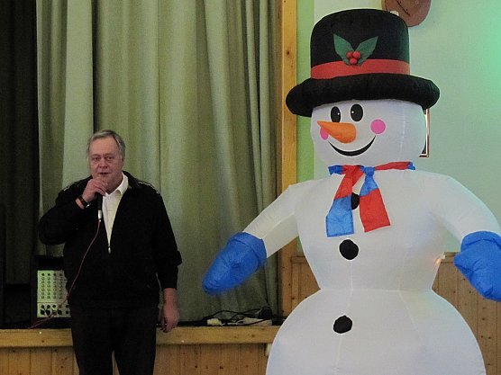 Seniorenweihnachtsfeier (Foto: Gabriele Witzel) Seniorenweihnachtsfeier (Foto: Gabriele Witzel)