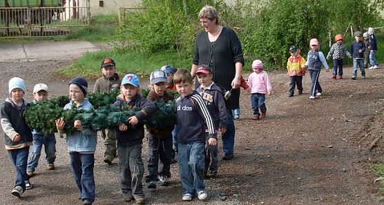 Maibaum setzen (Foto: psv)