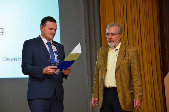 Prof. Dr. Wolfgang K&ouml;nig ist ab sofort Ehrenmitglied der Hochschule Nordhausen (Foto: Tina Bergknapp)