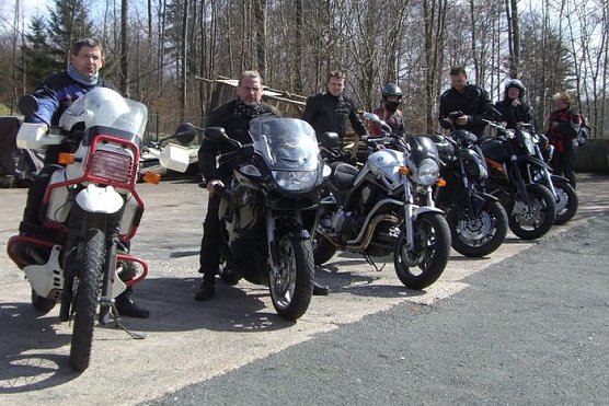 Ausfahrt der Boliden (Foto: Hauthal) Ausfahrt der Boliden (Foto: Hauthal)