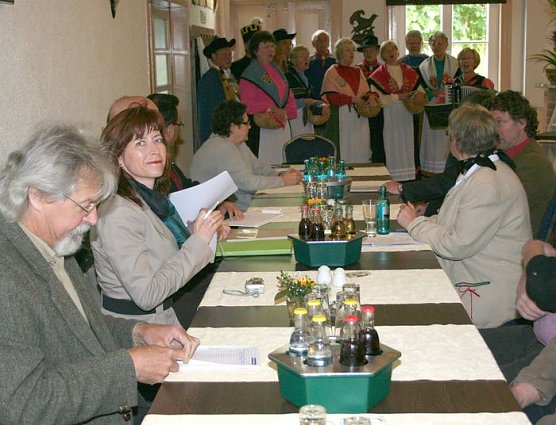 Jury in Herrmannsacker (Foto: Piper/pln)