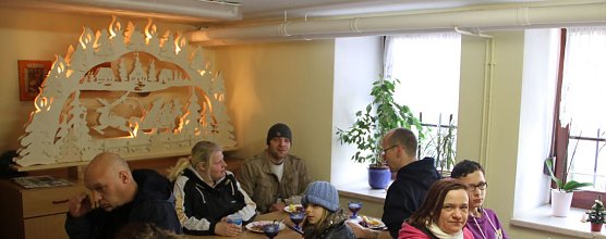 Traditionelles Weihnachtsessen der Nordhäuser Tafel (Foto: Angelo Glashagel) Traditionelles Weihnachtsessen der Nordhäuser Tafel (Foto: Angelo Glashagel)