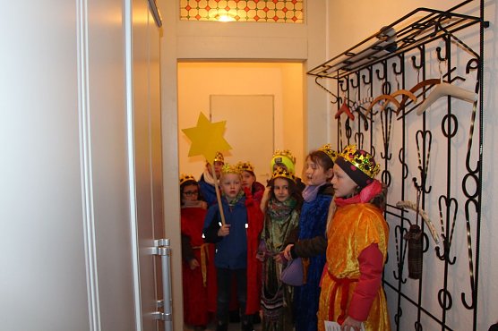 Die Sternsinger machten heute auch beim Kreisverband der Nordh&auml;user CDU halt (Foto: Anja Sturm)