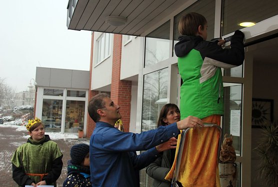 Sternsinger zu Gast (Foto: Krug)