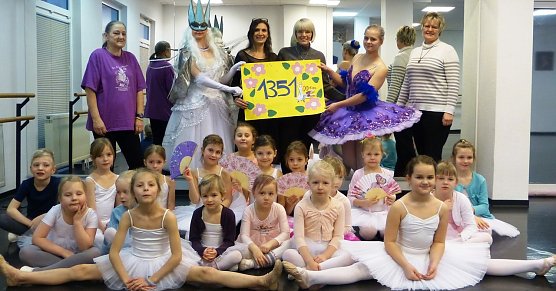 Spende &uuml;bergeben (Foto: privat)