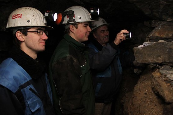 Jacob Jünemann, Robert Wilke und Ausbilder Harry Dresler im Berg (Foto: Angelo Glashagel) Jacob Jünemann, Robert Wilke und Ausbilder Harry Dresler im Berg (Foto: Angelo Glashagel)