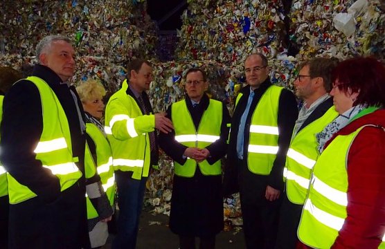 Ein Fachmann, sechs Politiker (Foto: J. Piper)
