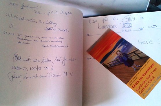 glückliche Gäste im Nordhäuser Kunsthaus dank Cartoonausstellung (Foto: Kunsthaus Meyenburg) glückliche Gäste im Nordhäuser Kunsthaus dank Cartoonausstellung (Foto: Kunsthaus Meyenburg)