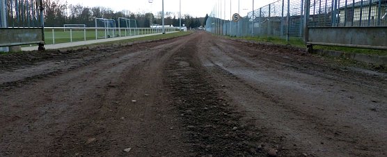 Schotter in Eigenleistung aufgebracht (Foto: nnz)