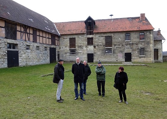 Auf der Burg Lohra  Dr. Bert Ludwig (Verein Offene H&auml;user); BM Gro&szlig;lohra Siegfried Sch&auml;fer (Foto: Pressestelle Landratsamt)