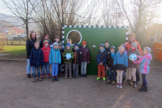 Neue Torwand f&uuml;r Ilfelder (Foto: Alexandra G&uuml;nther)